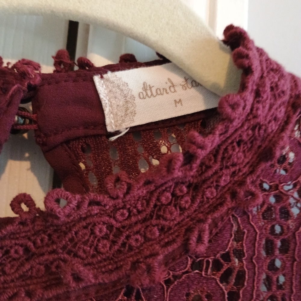 Altar'd State Medium Lace Sleeveless Blouse Top Lined Boho Fairy Whimsigoth - Picture 7 of 14